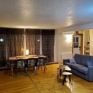 Le1226-Apartment with Free WIFI and Parking