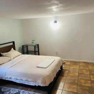 Le1226-Private Basement with WIFI and Free Parking