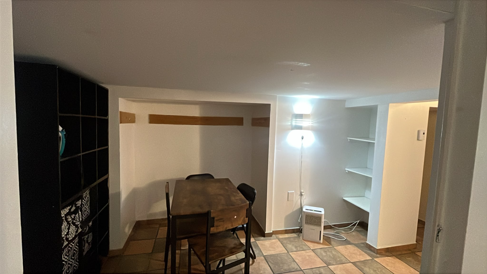 Le1226-Private Basement with WIFI and Free Parking - Image 10